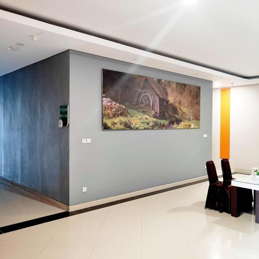 Emerald Hotel Timika Exterior photo