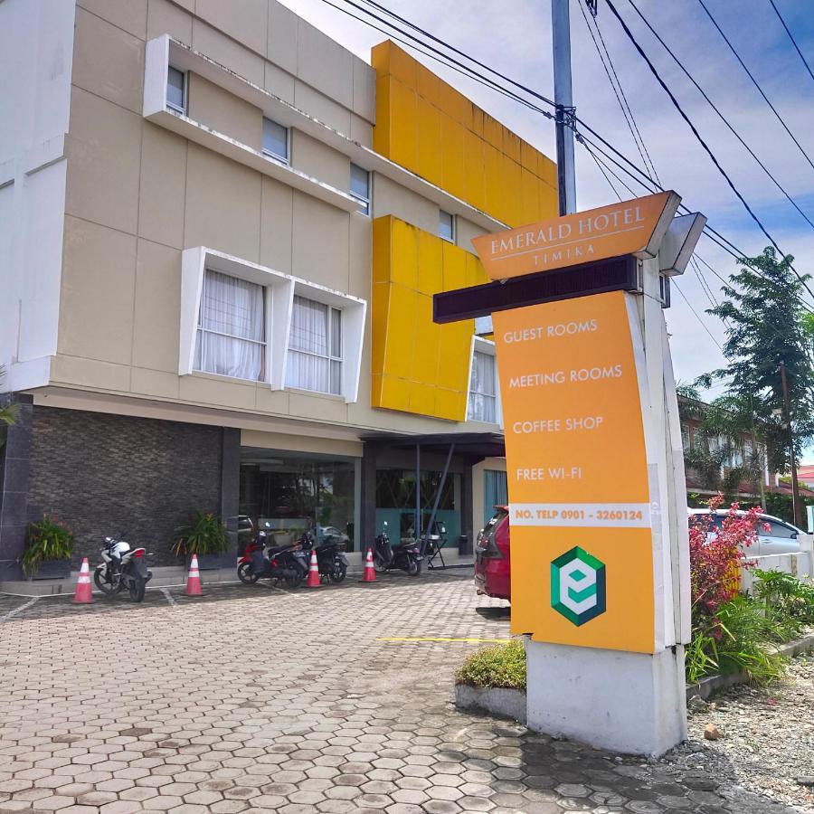 Emerald Hotel Timika Exterior photo