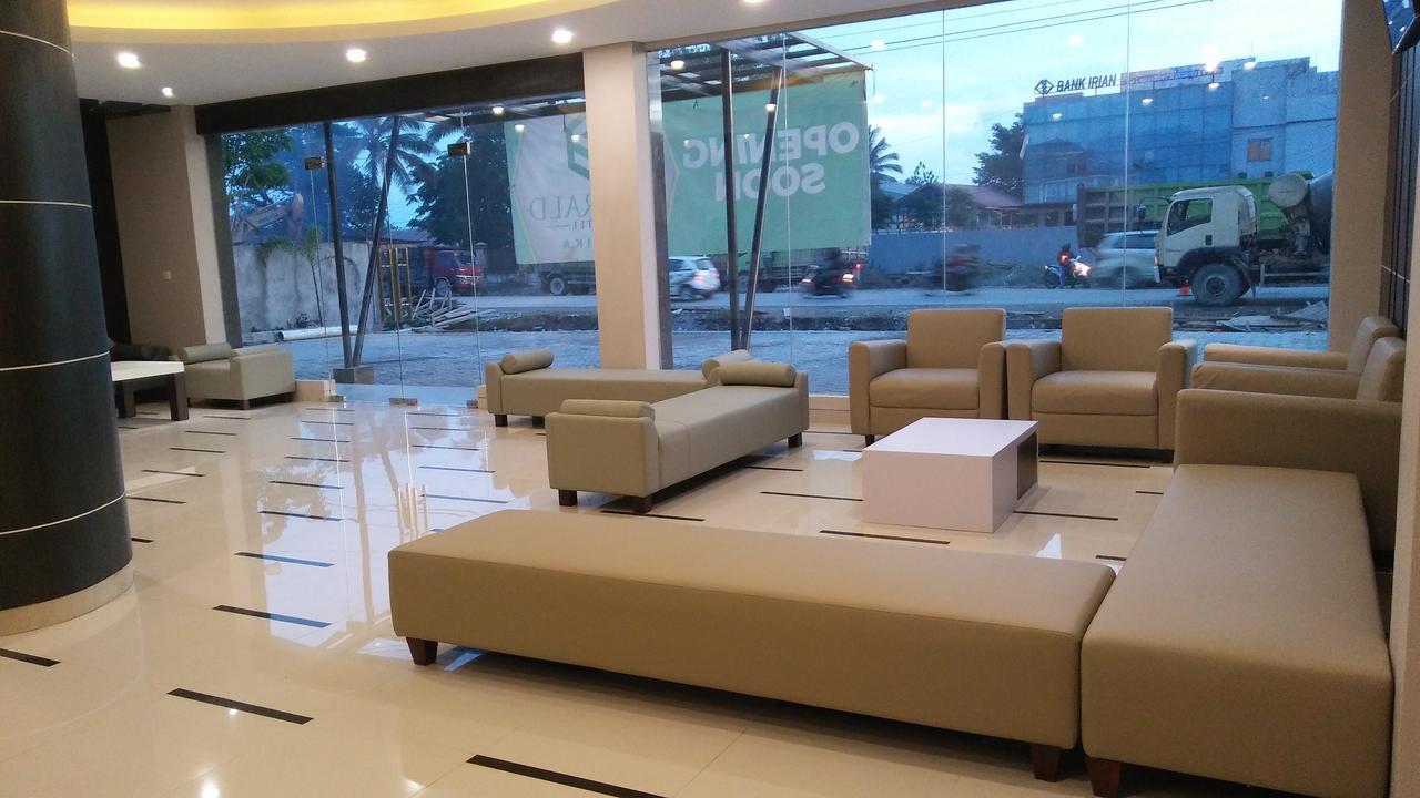 Emerald Hotel Timika Exterior photo